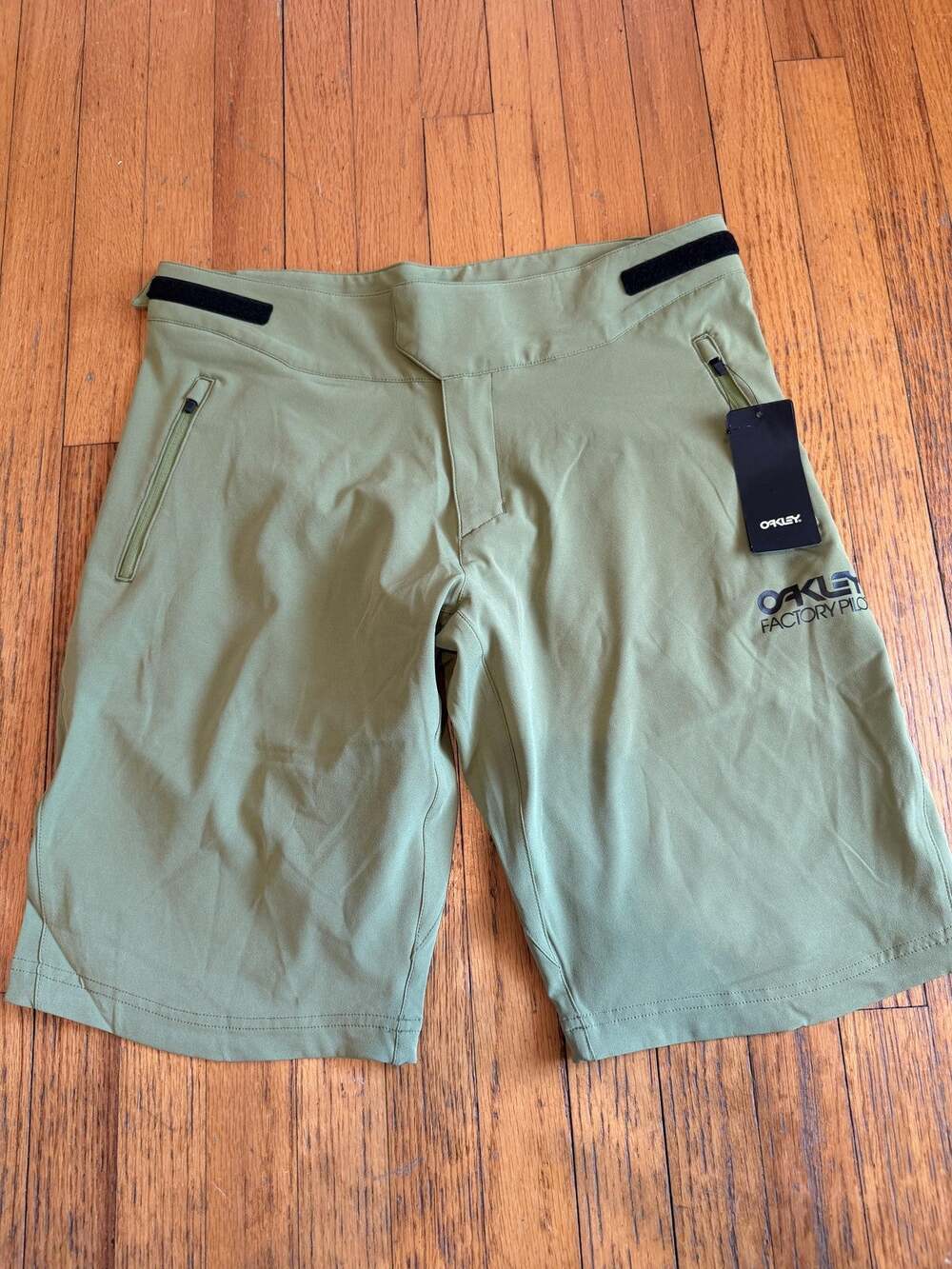 Oakley Factory Pilot Lite Shorts Mens 34 NWT